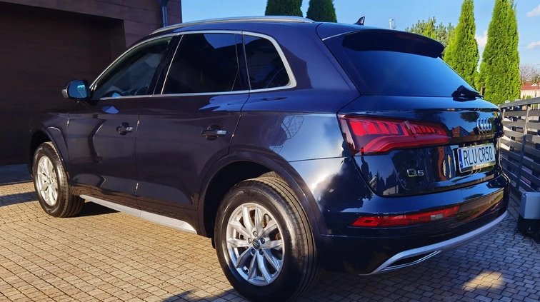 Audi Q5 cena 118900 przebieg: 103900, rok produkcji 2018 z Lubaczów małe 781